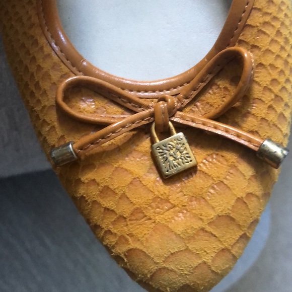 Yellow snakeskin ballet flat with bow detail - Picture 3 of 7